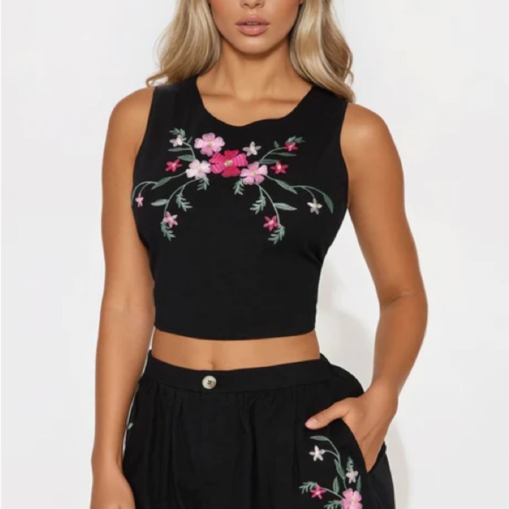 Embroidered Floral Black Crop Tank Top